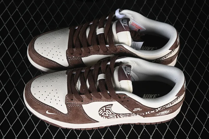 All categories Nk SB Dunk Series Nk SB Dunk Low High-end customized low-top sneakers Nike SB Dunk Low joint white rice suede High-end customized low-top casual sneakers XD1588-240